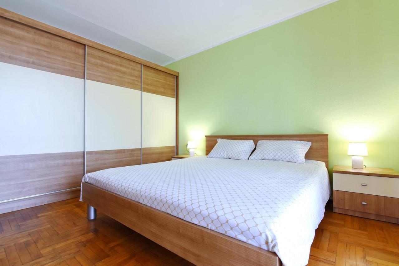 Home Away From Home 2 Poreč Exterior foto